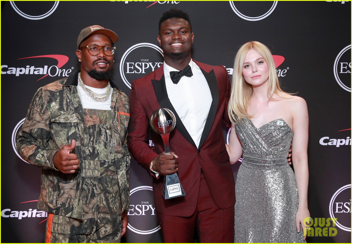elle fanning shimmers in silver dress espys 2019 34