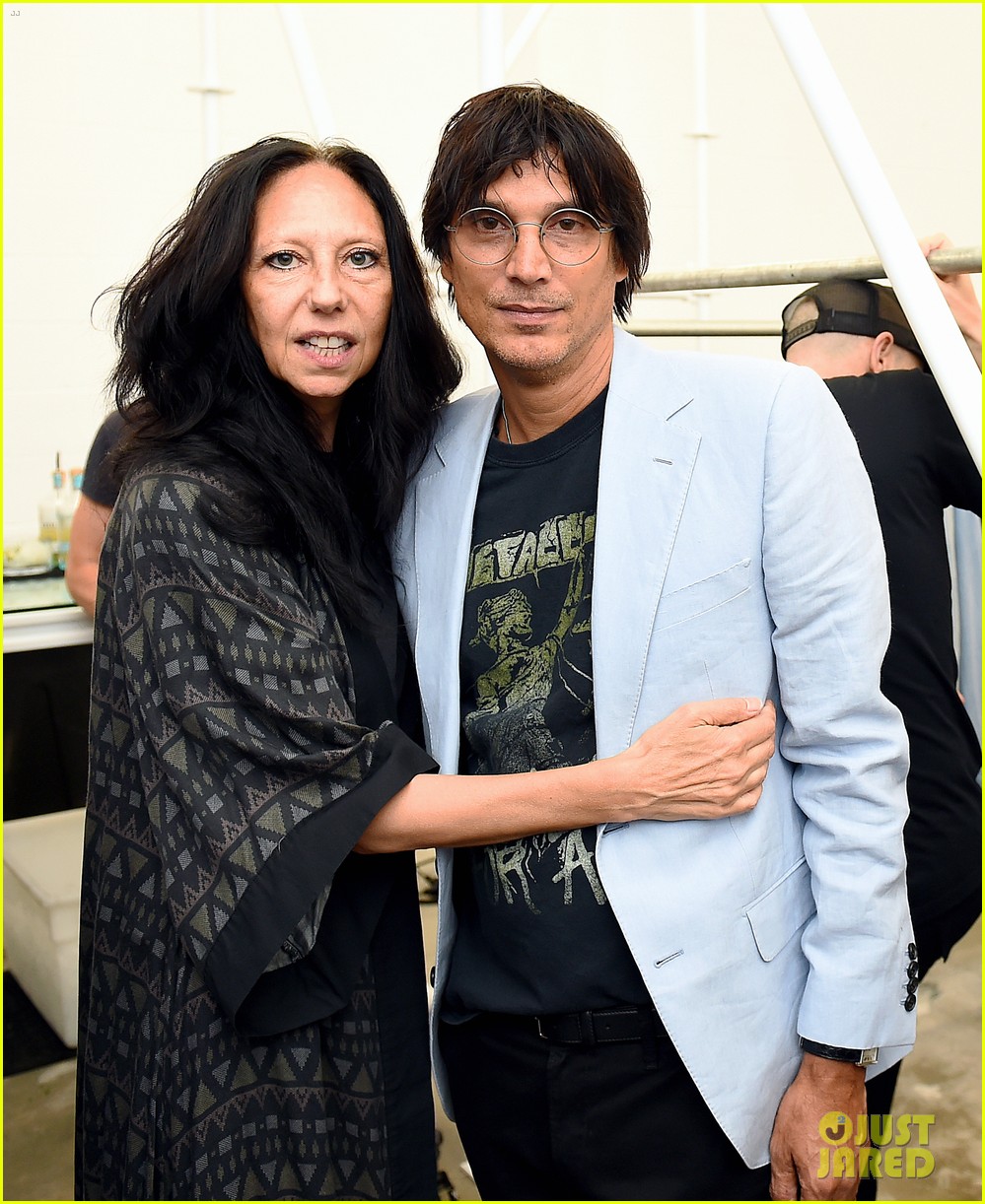 Gigi Hadid & Phoebe Tonkin Celebrate Wardrobe NYC's New Denim