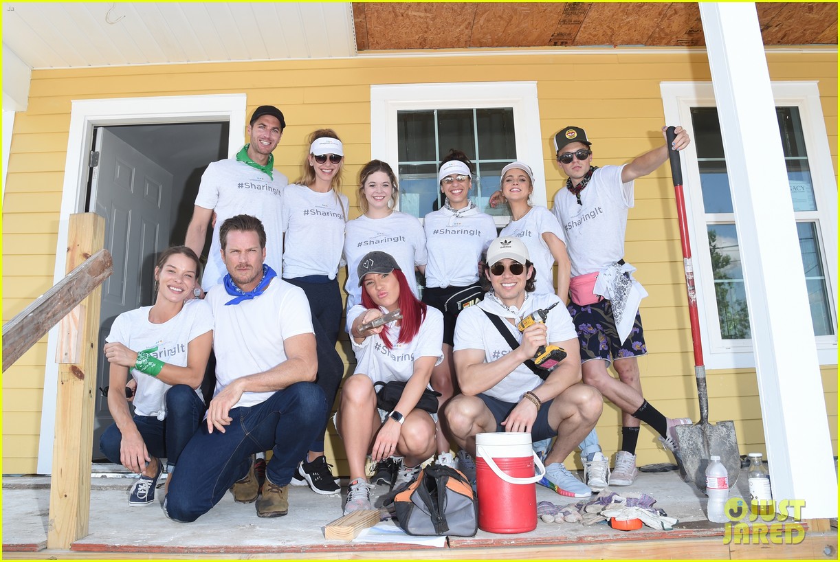 Full Sized Photo of habitat for humanity marquee 02 | Sasha Pieterse
