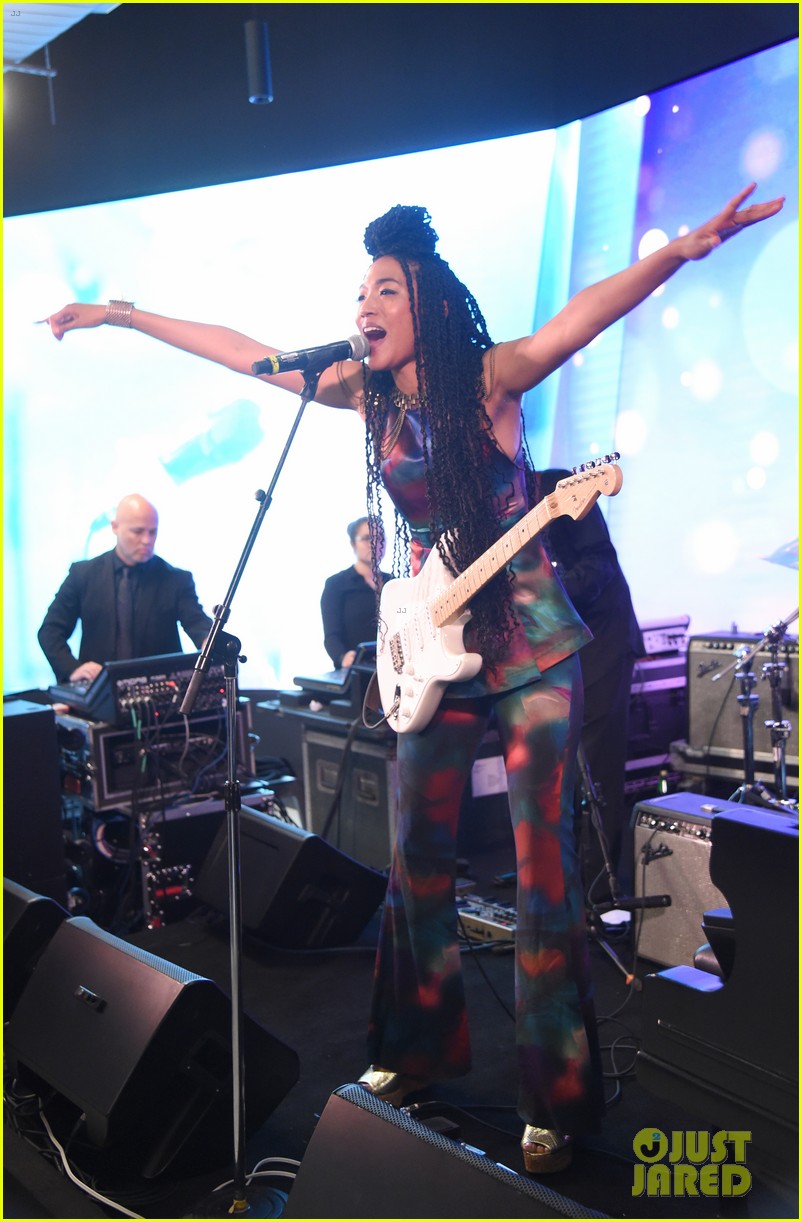 Full Sized Photo of habitat for humanity marquee 170 | Sasha Pieterse