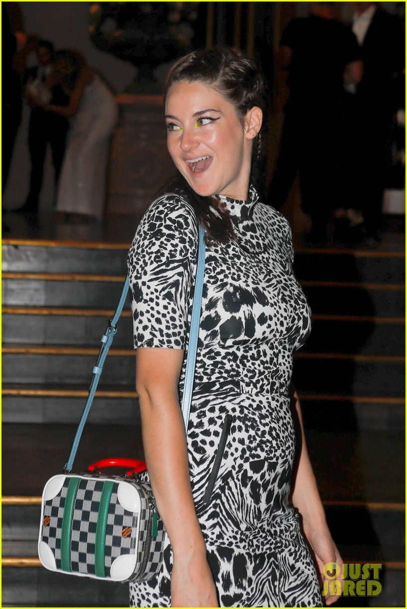 Full Sized Photo of gigi hadid shailene woodley vogue party in paris 06