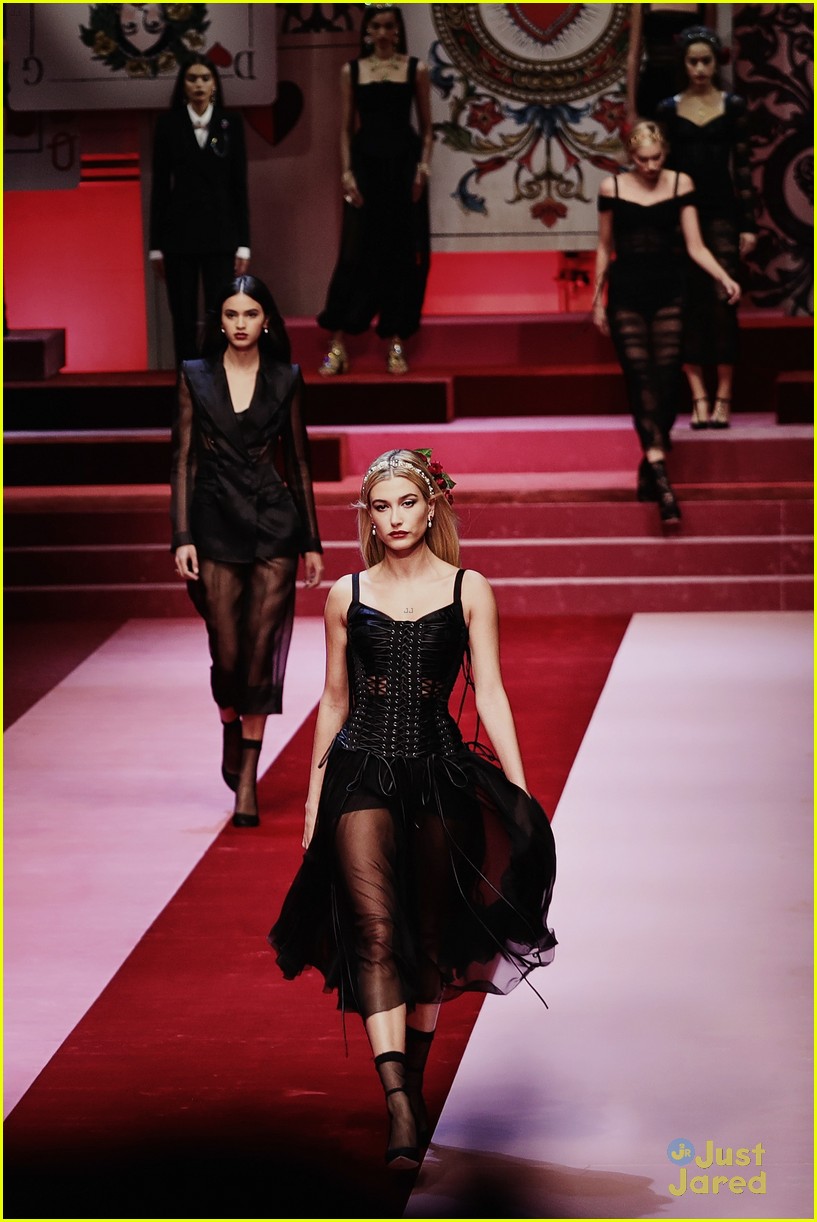 Hailey Bieber Hints She Might Be Done With Modeling | Photo 1248512