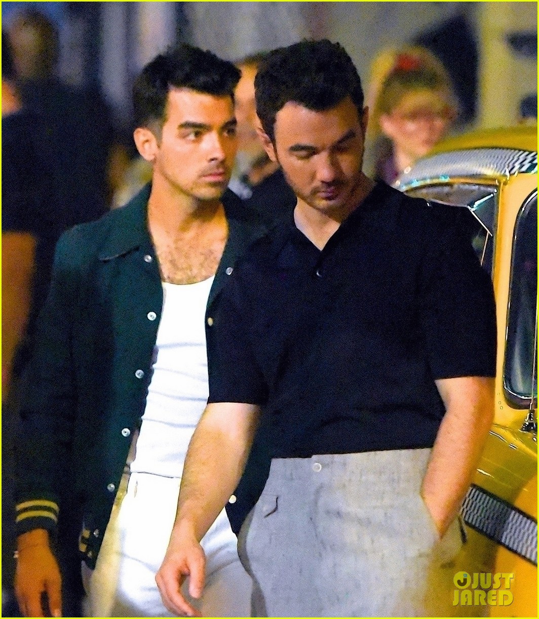 jonas brothers only human video shoot priyanka chopra 04