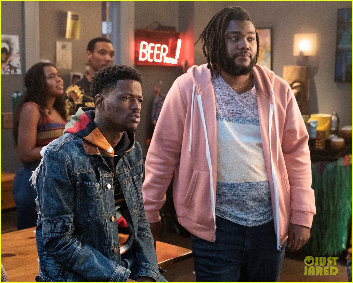 Headshot truck. New yorker. Make acting. Ray blk run run. Дженна ортега и мелисса баррера милые моменты.