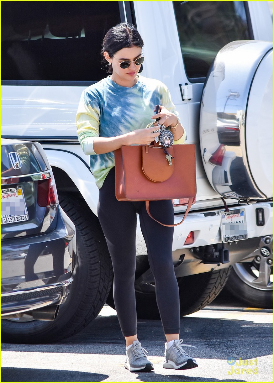 Lucy Hale Hangs Out With Claudia Lee In Los Angeles | Photo 1250995 ...