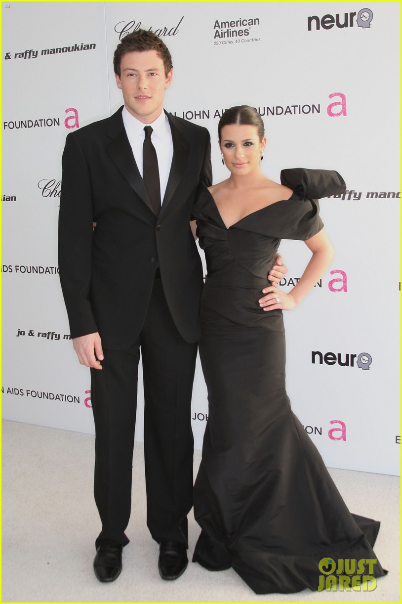 lea michele pays tribute to cory monteith 08