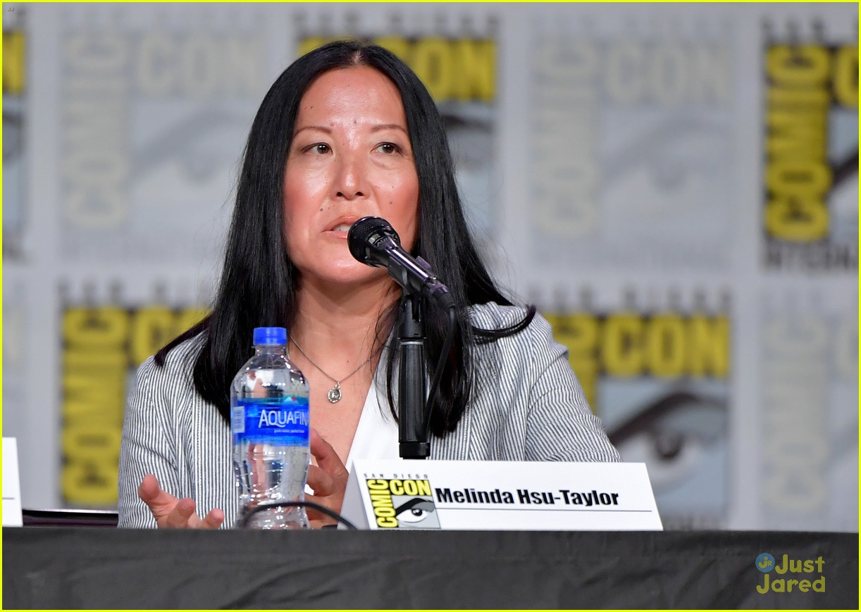nancy drew cast panel first sdcc 18