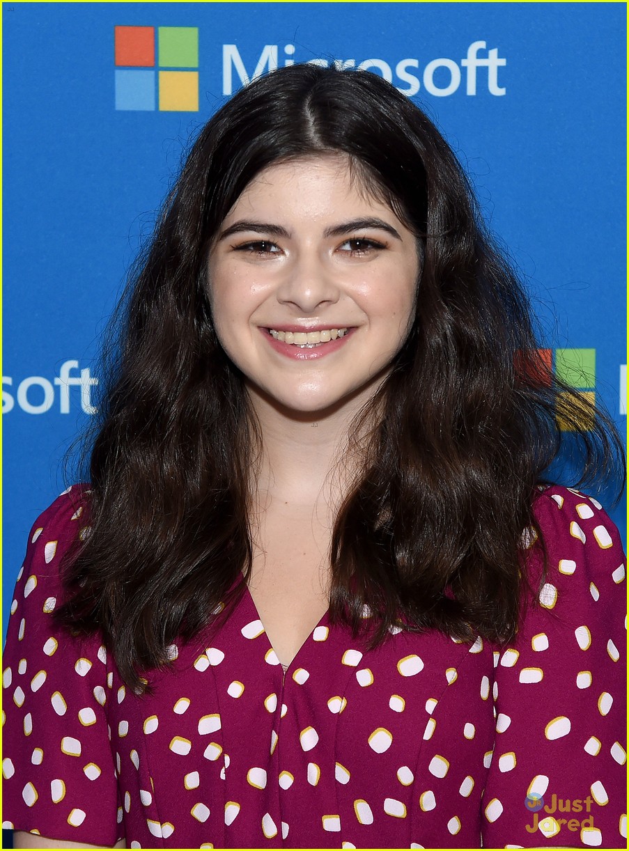 Stranger Things Gabriella Pizzolo Launches A Real Camp Know Where Photo Gabriella Pizzolo Pictures Just Jared Jr