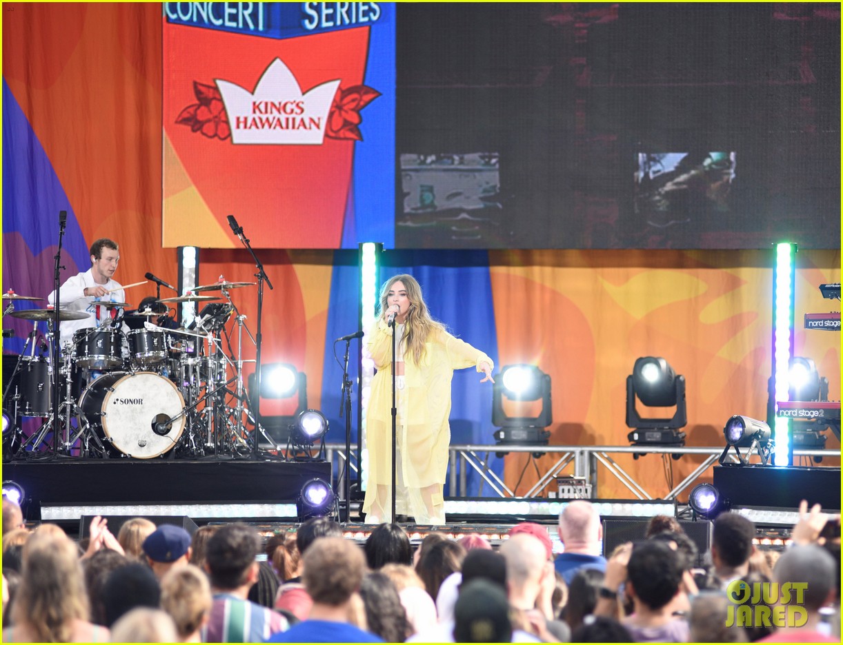 sabrina carpenter takes over good morning americas summer concert series 13