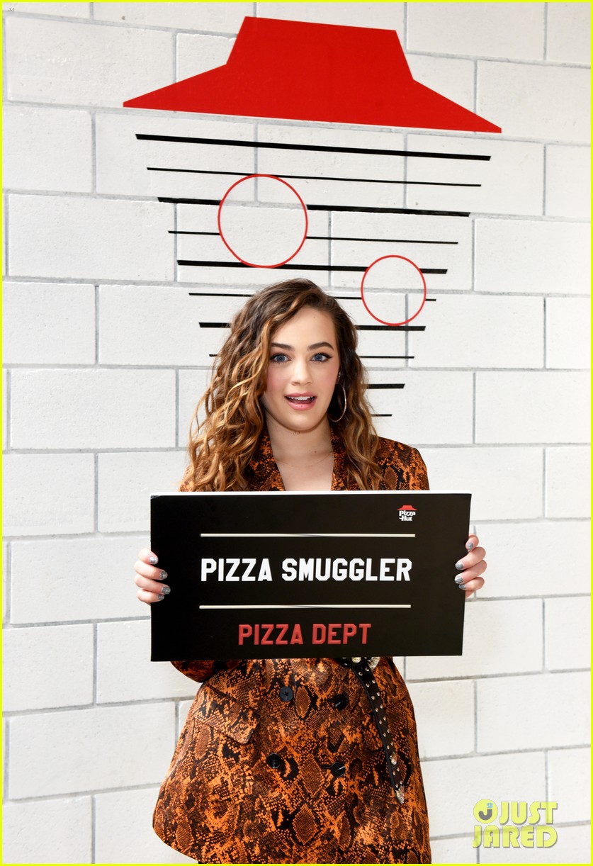 louriza tronco mary mouser sdcc pizza hut 05