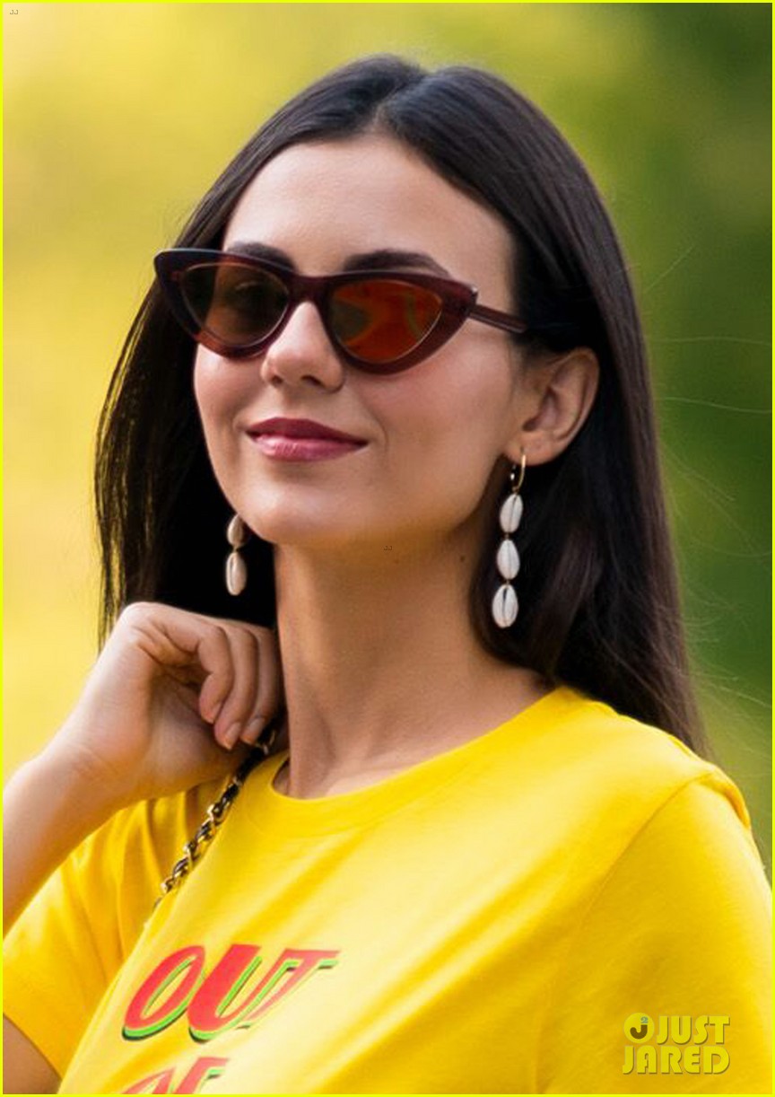victoria justice sang danced her heart out at world pride 02