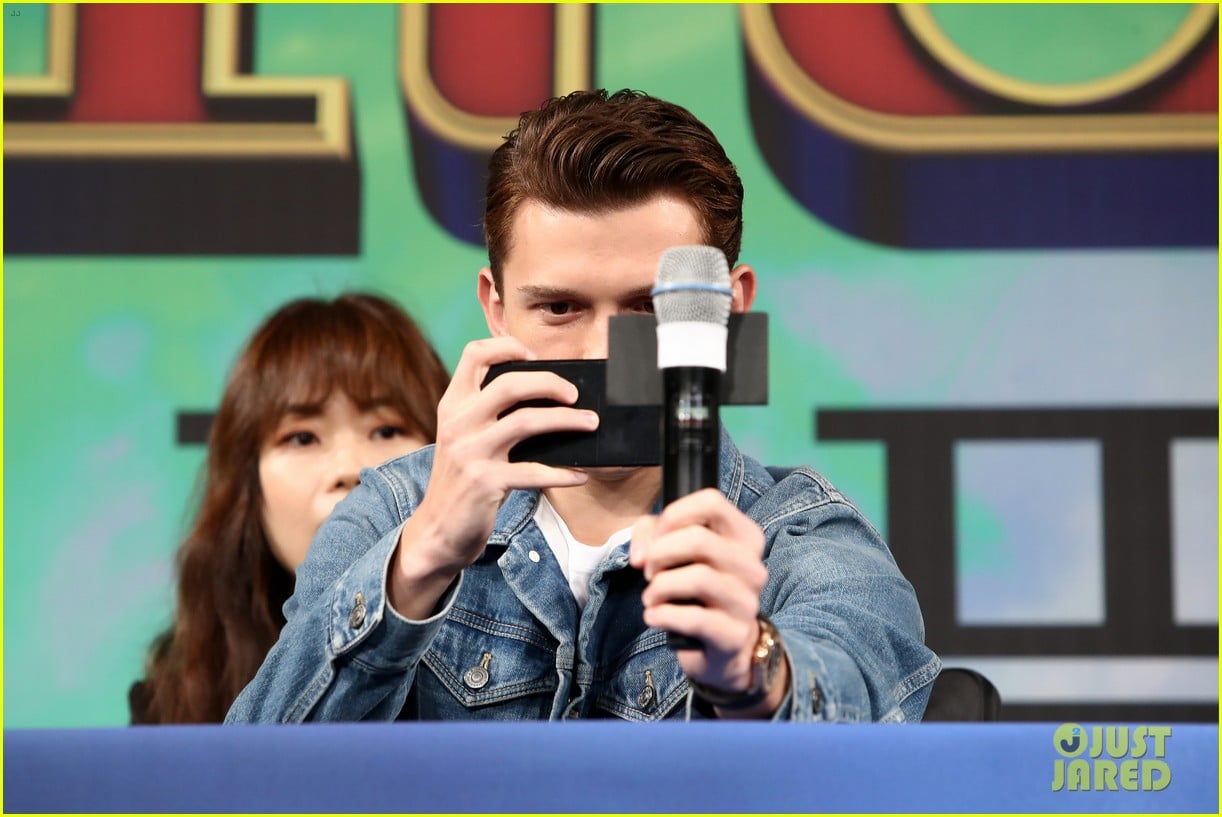 zendaya matches tom holland in nearly identical outfits 13