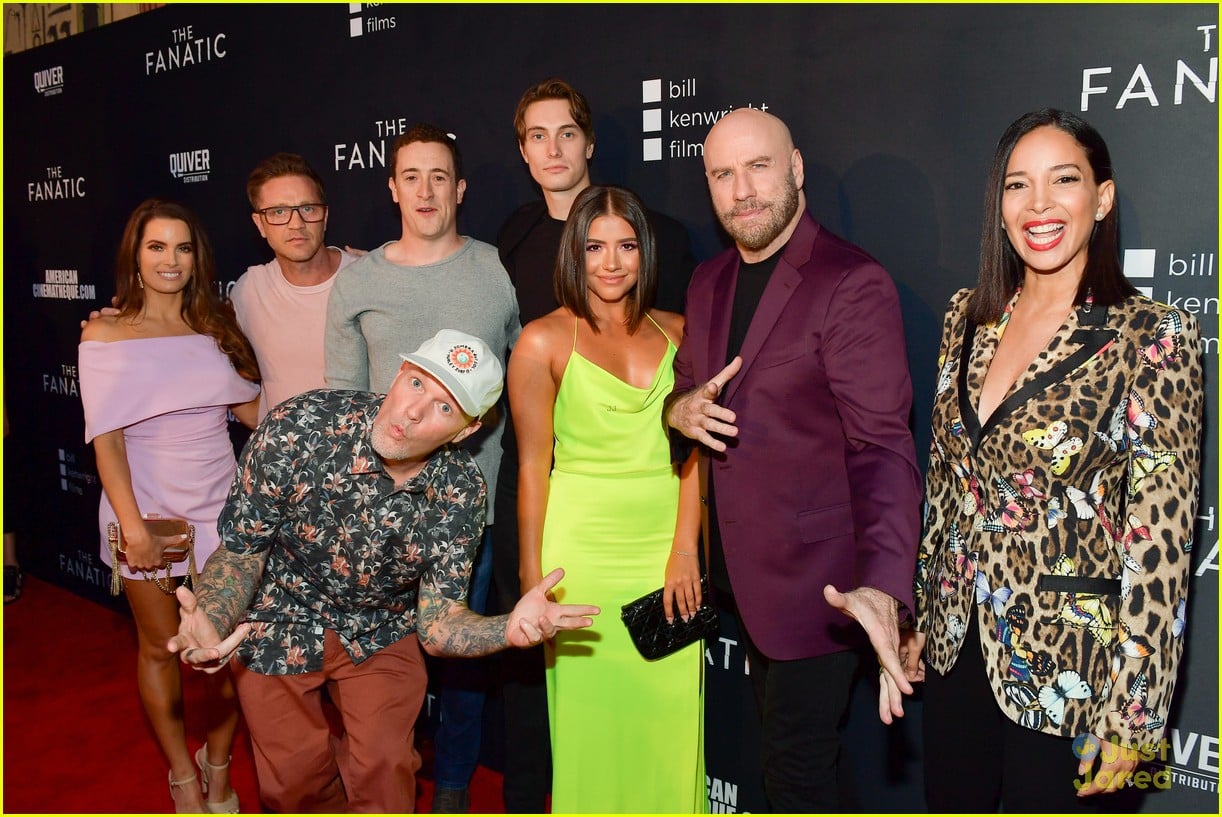 ana golja fanatic neon look premiere pics 07