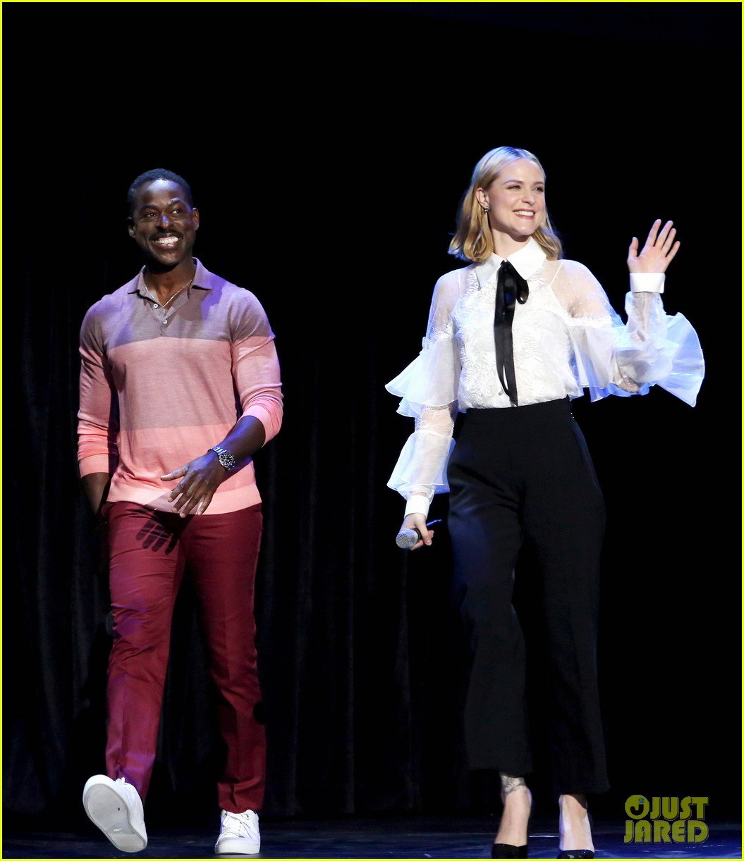 kristen bell jonathan groff idina menzel frozen 2 d23 05