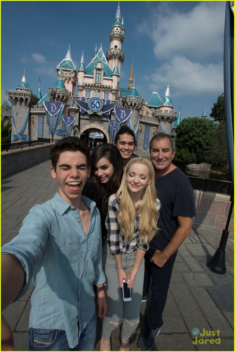 Full Sized Photo of dove cameron closeness family cameron 03 | Dove ...