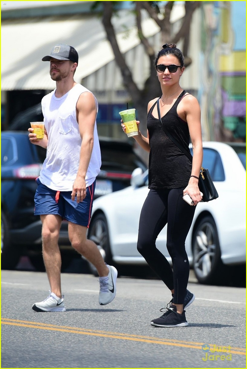 Hayley Erbert & Derek Hough Meet Up For Lunch With DWTS Pals | Photo ...