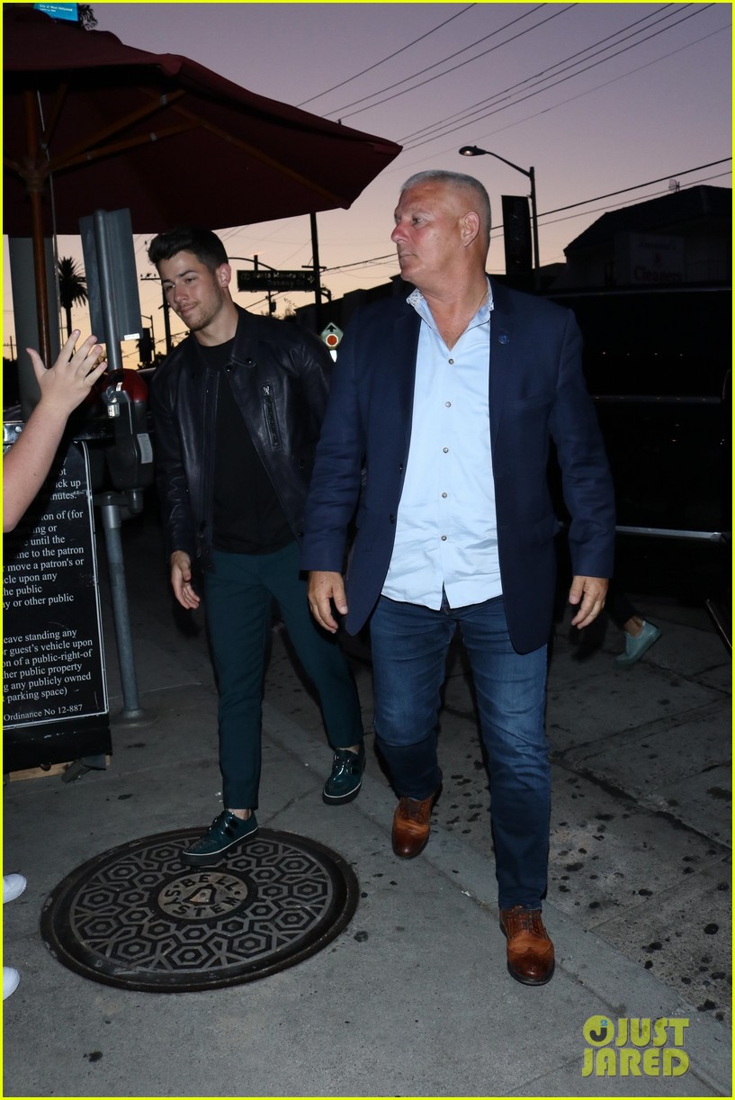 sophie turner joins the jonas brothers at craigs 23