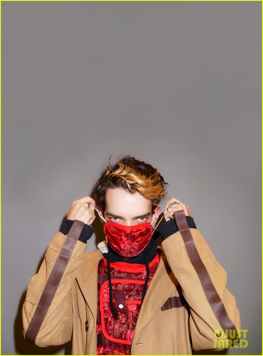 See Kodi Smit-McPhee&rsquo;s Two Cool Comic-Con Looks | Photo 1252495 - Photo