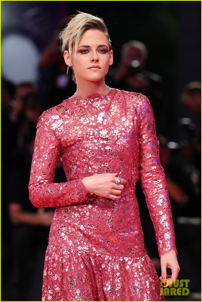 Full Sized Photo of kristen stewart seberg venice film festival
