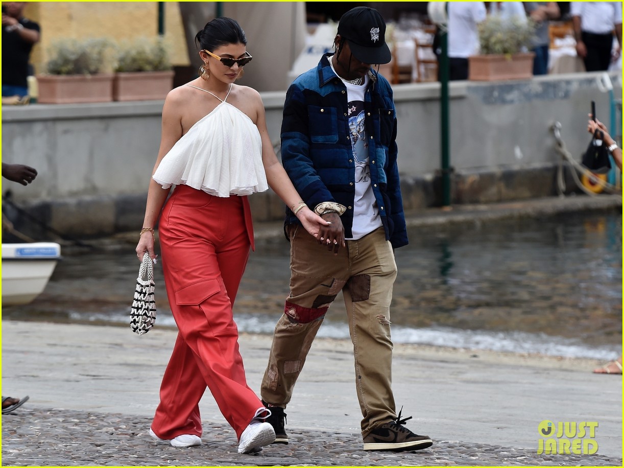 Kylie Jenner strolls the streets of Italy before ringing in her