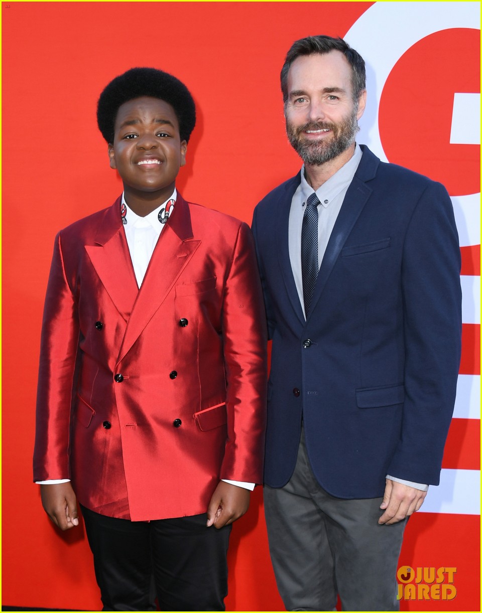 seth rogen good boys stars at movie premiere 05