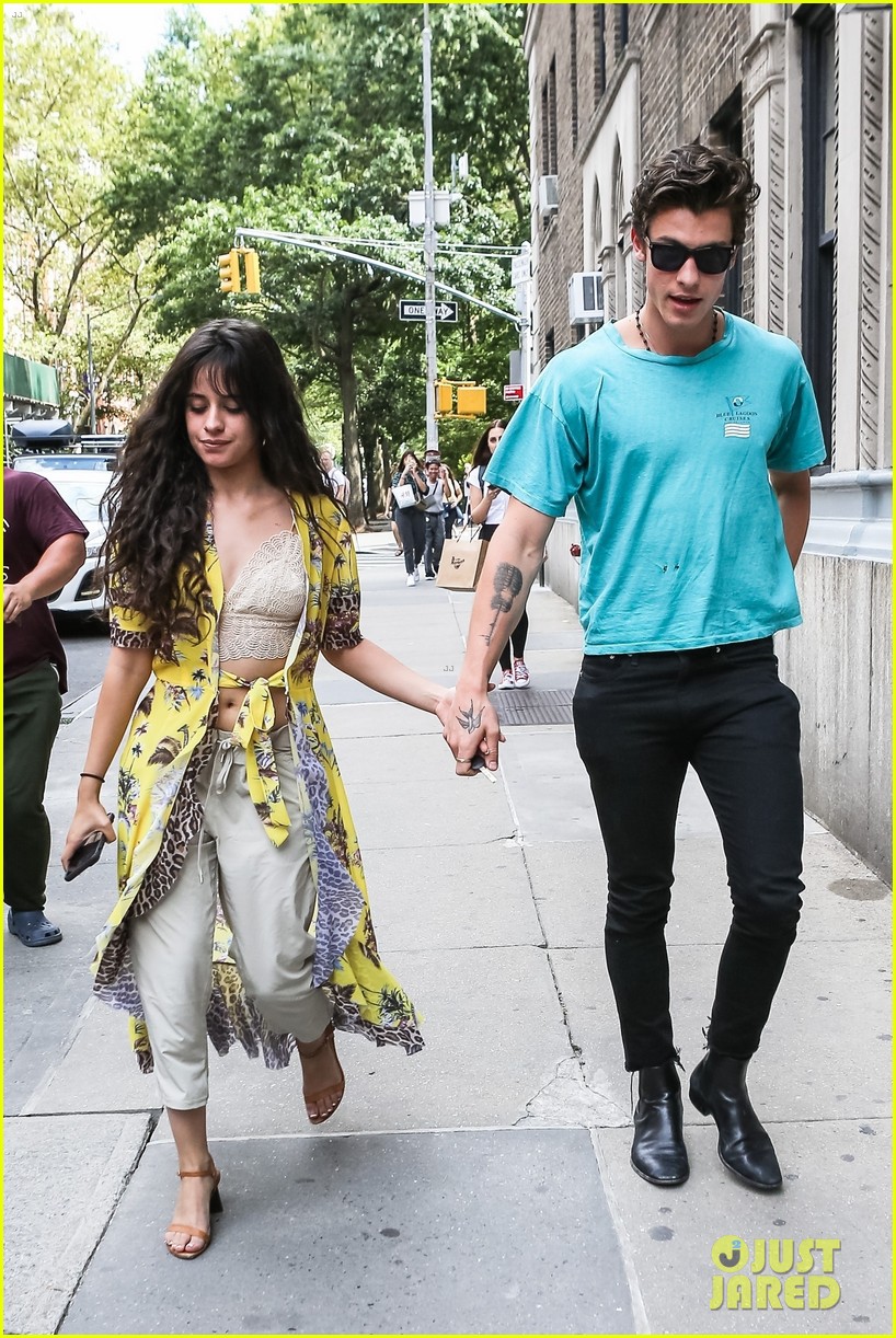 Camila Cabello & Shawn Mendes Hold Hands After Shawn's 21st Birthday(02)