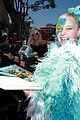 jojo siwa covered in feathers angry birds movie 2 premiere 05