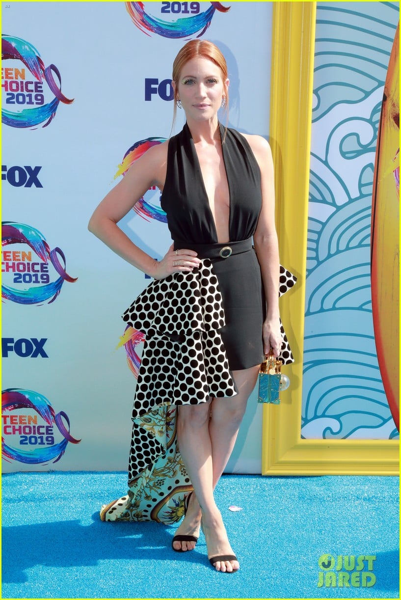 Emily Osment Is Pretty in Pink at Teen Choice Awards 2019! | Photo ...