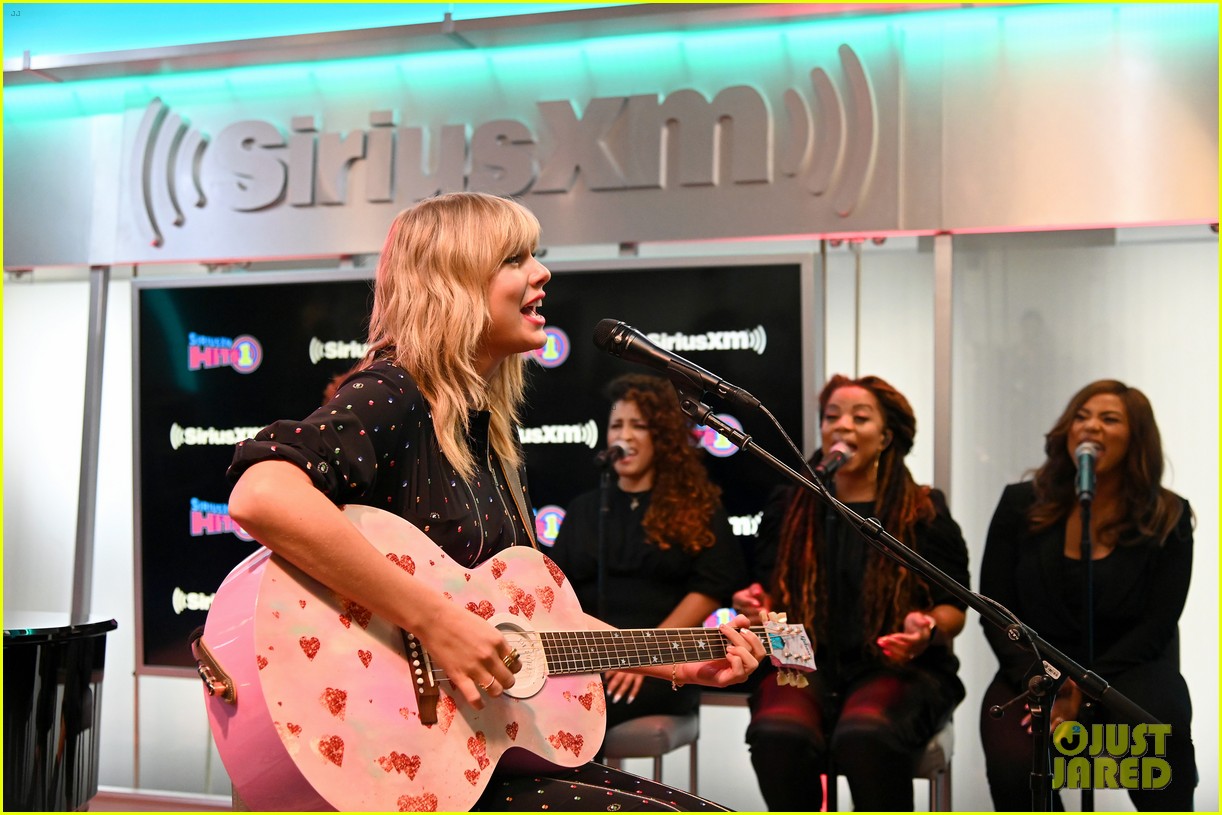 taylor swift siriusxm event 02