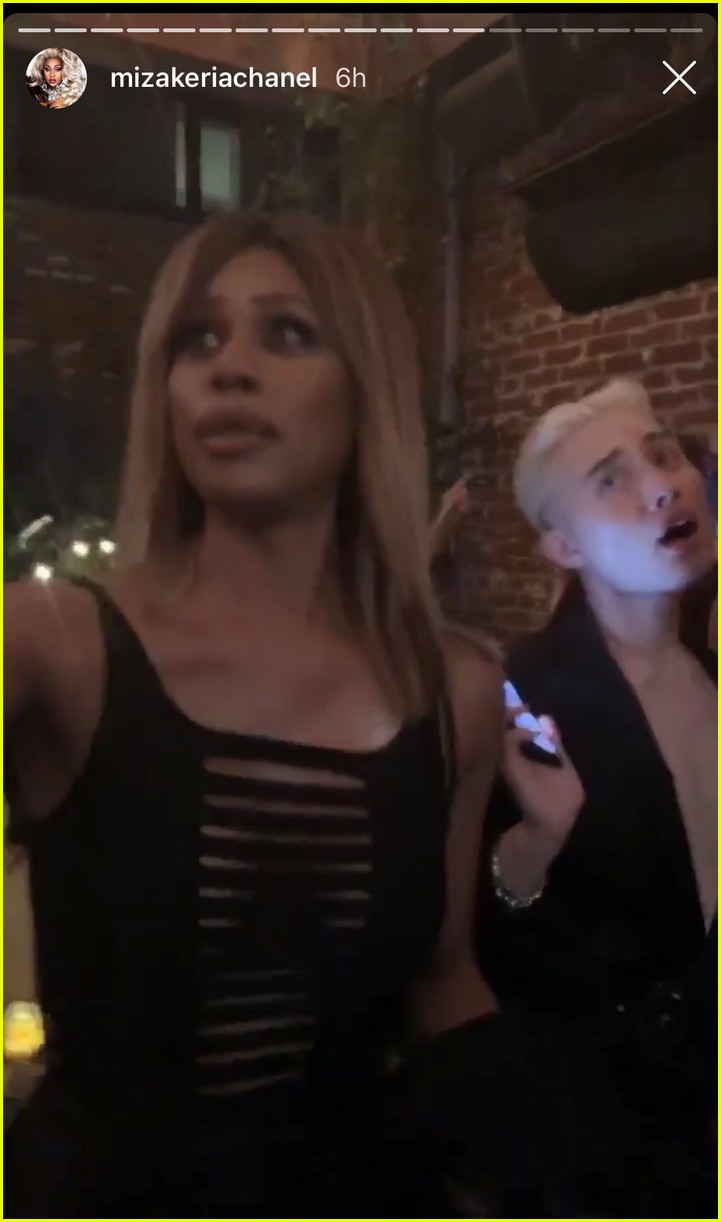 taylor swit calm down video party august 2019 02 1
