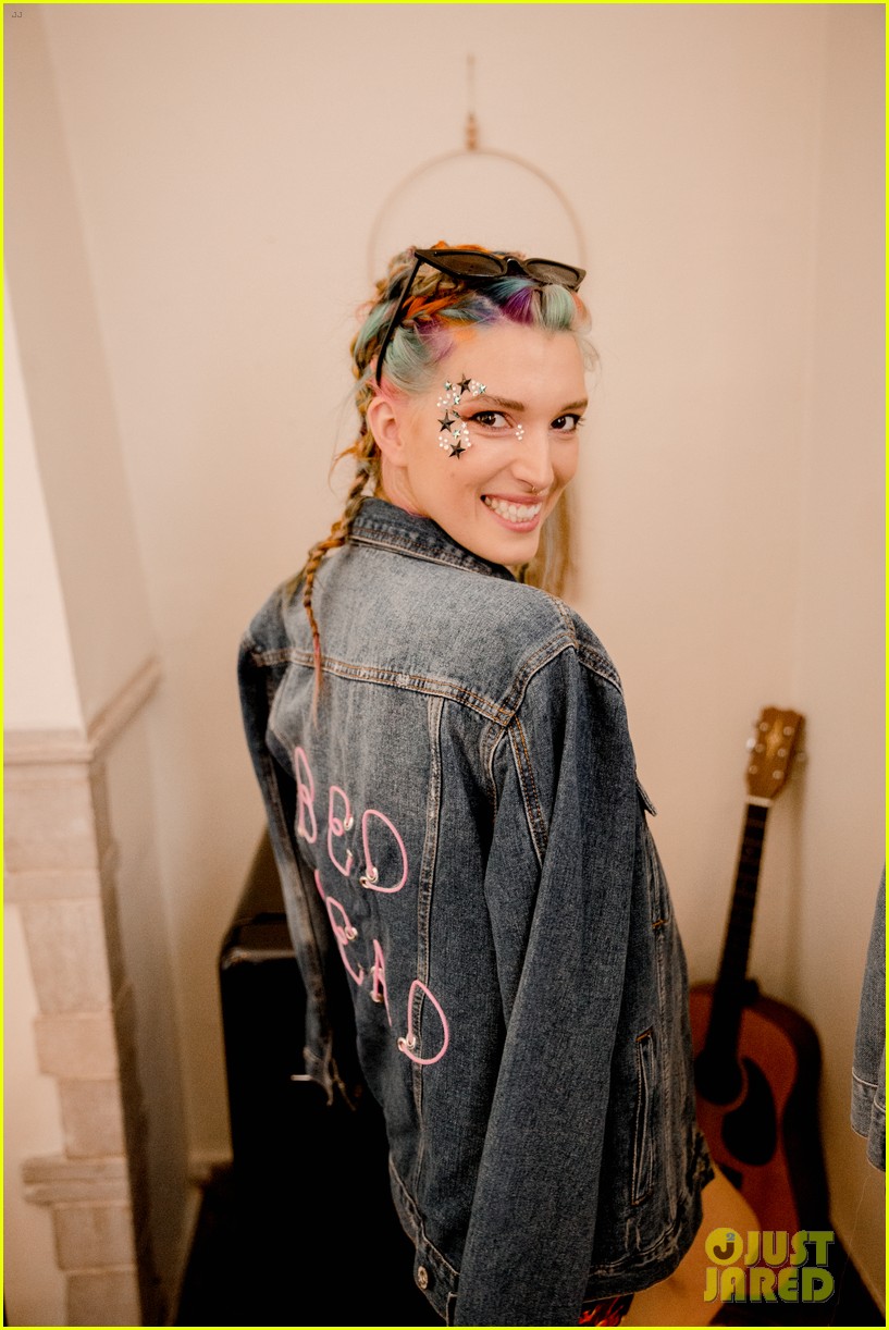 victoria justice hayley kiyoko tayla parx visit bed head hotel 25