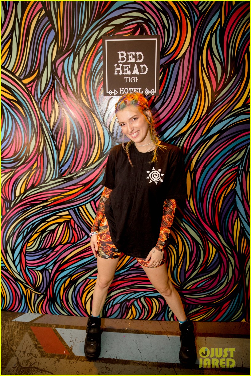 victoria justice hayley kiyoko tayla parx visit bed head hotel 32