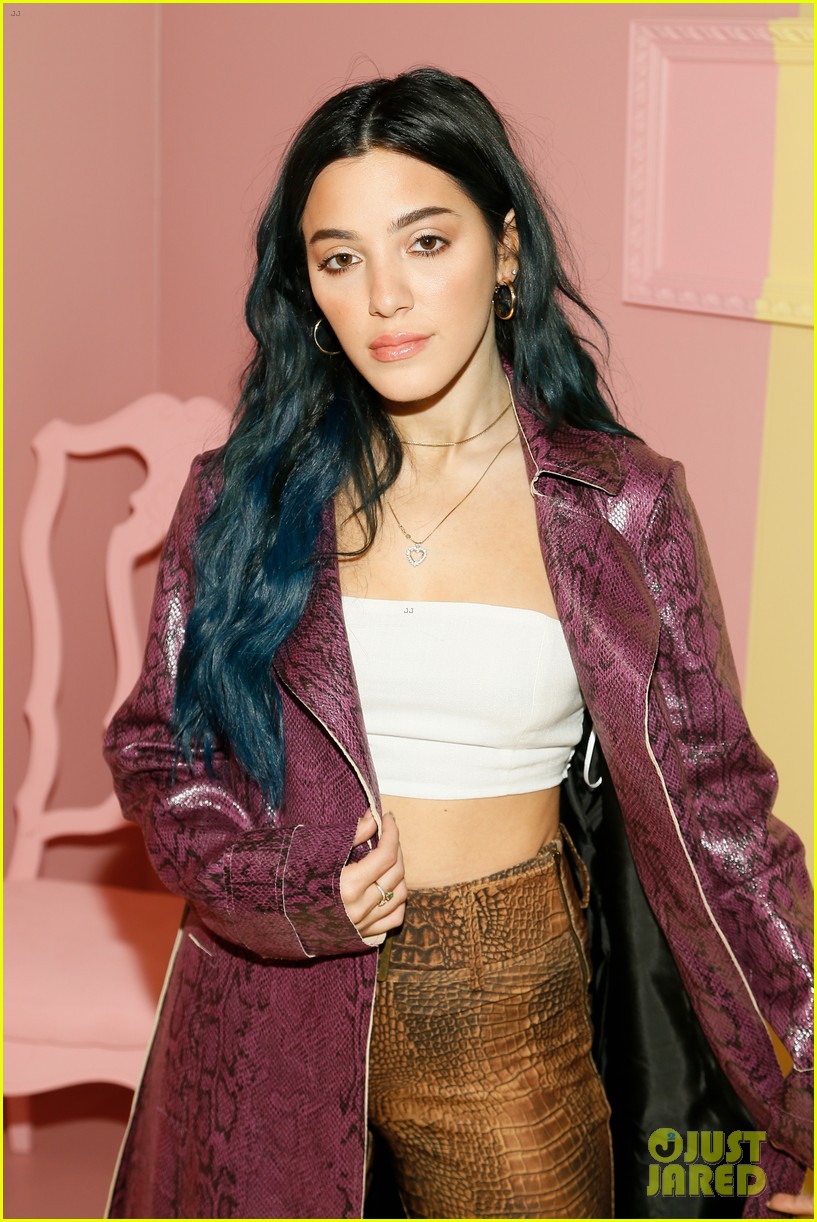 eva sky sofia more ao nyfw show 02