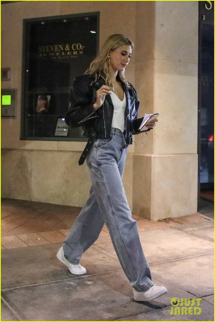 hailey justin late night appt 03