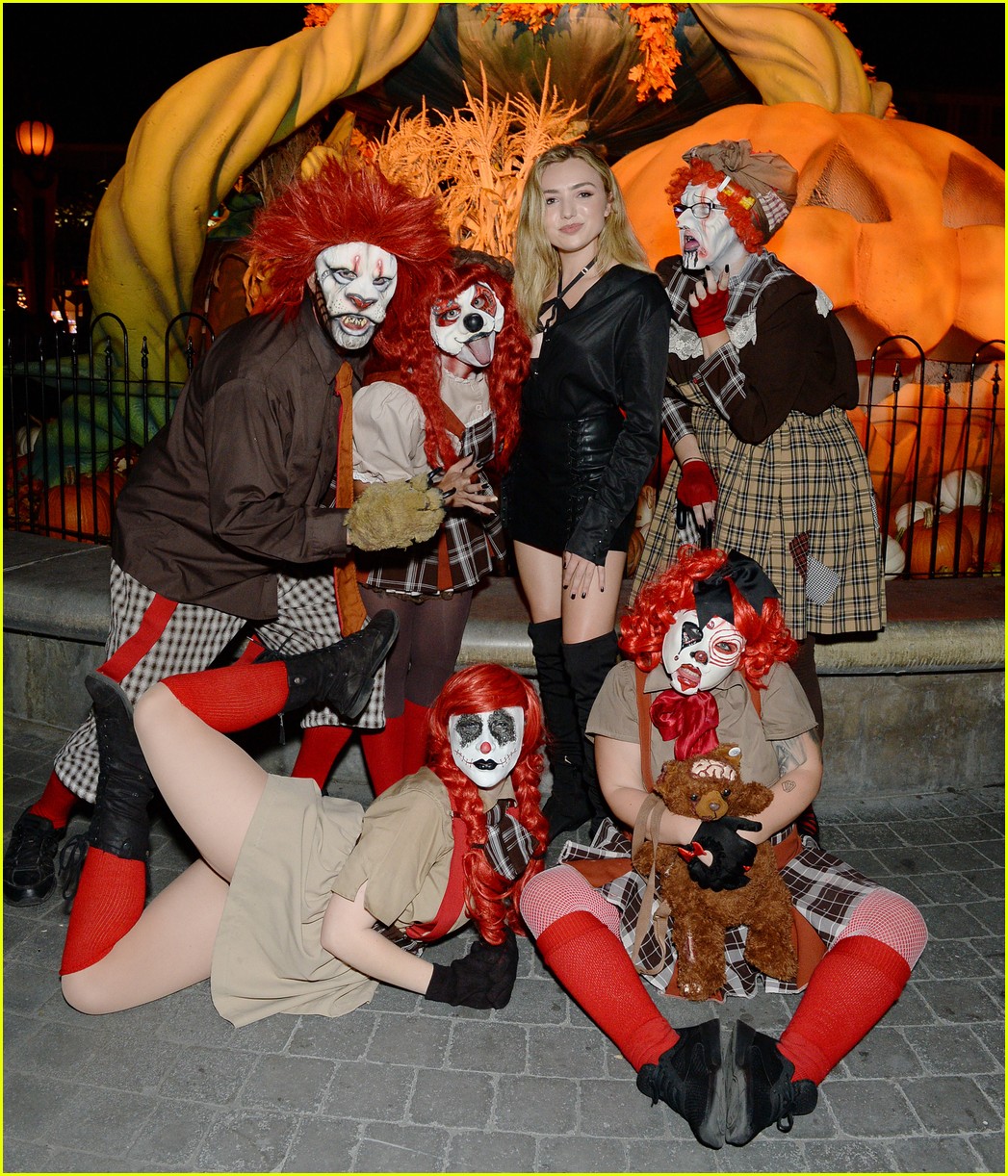 Haley Lu Richardson & Brett Dier Make New Friends at Knott's Scary Farm