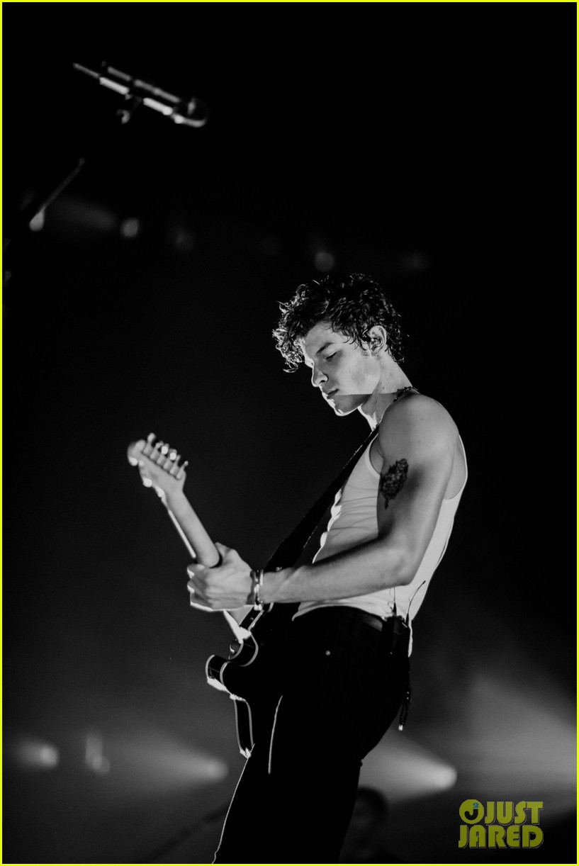 Shawn Mendes is Joined by Girlfriend Camila Cabello on Stage at Toronto