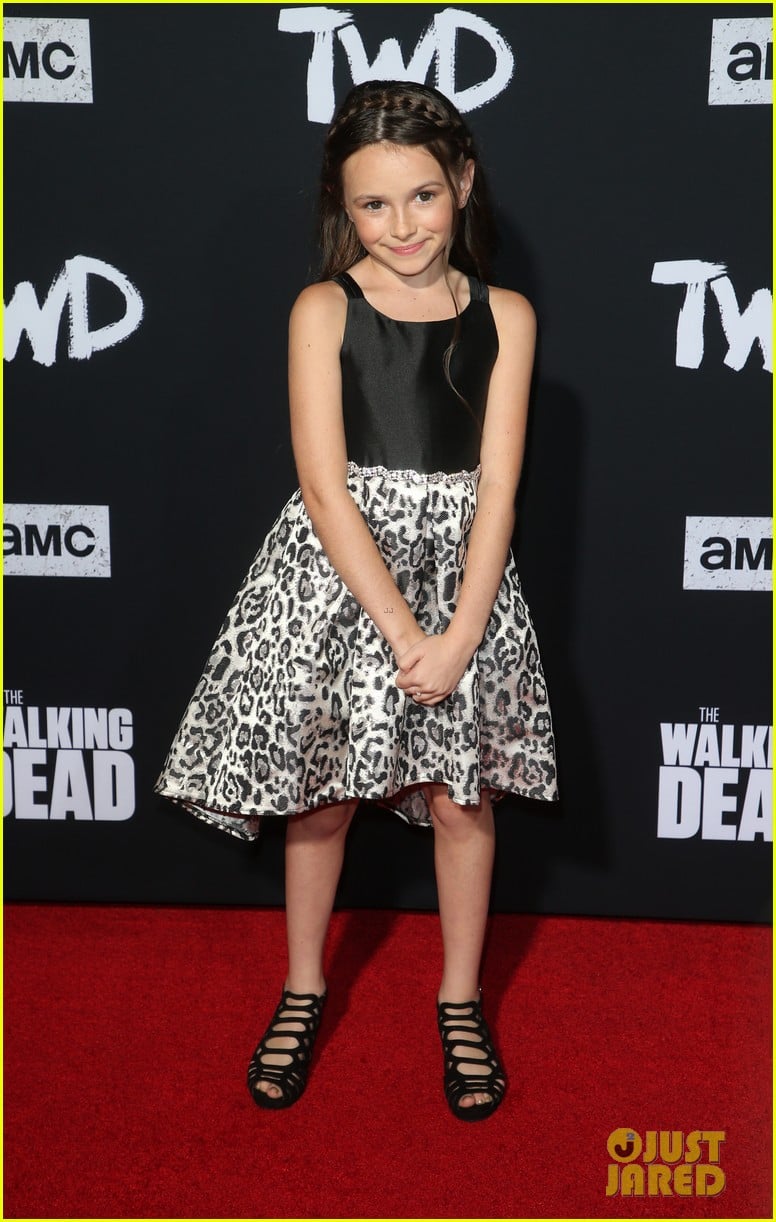 cassady mcclincy is super excited about the walking dead premiere 11