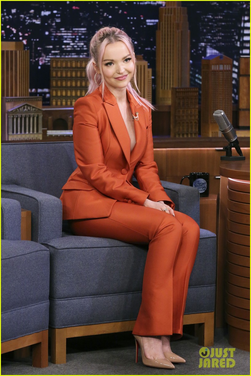 Dove Cameron Shows Off Minions Impressions While Promoting New Music On Tonight Show Photo