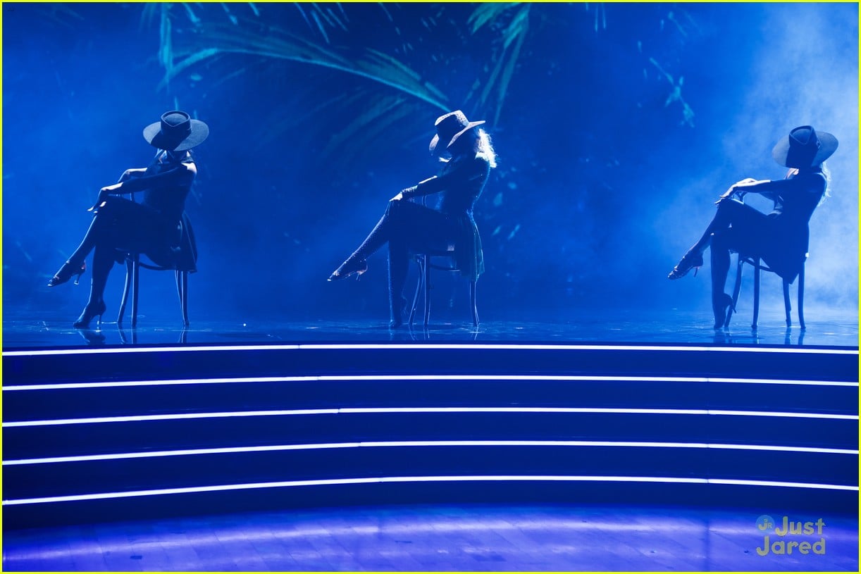 'Dancing With The Stars' Clears Up Voting Rules For Season 28 Photo