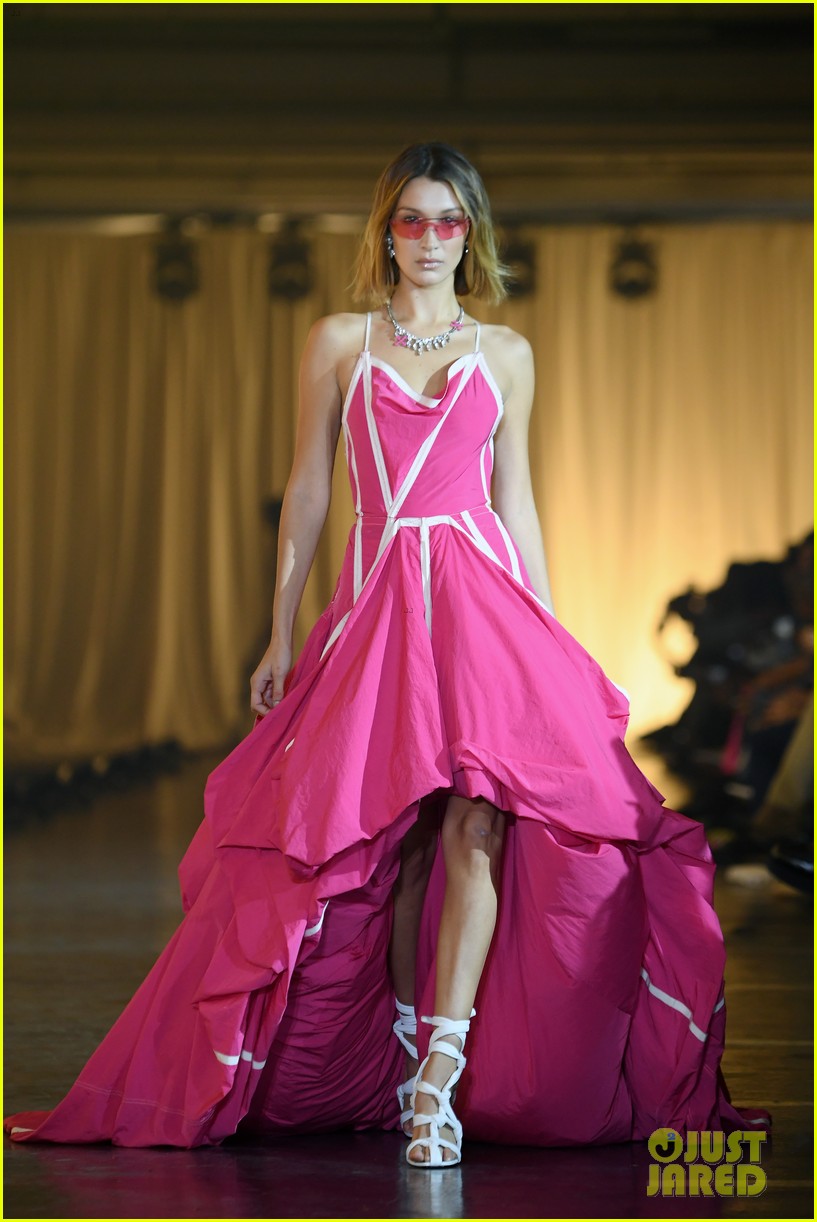 gigi hadid glitter nose bella hadid off white show 02