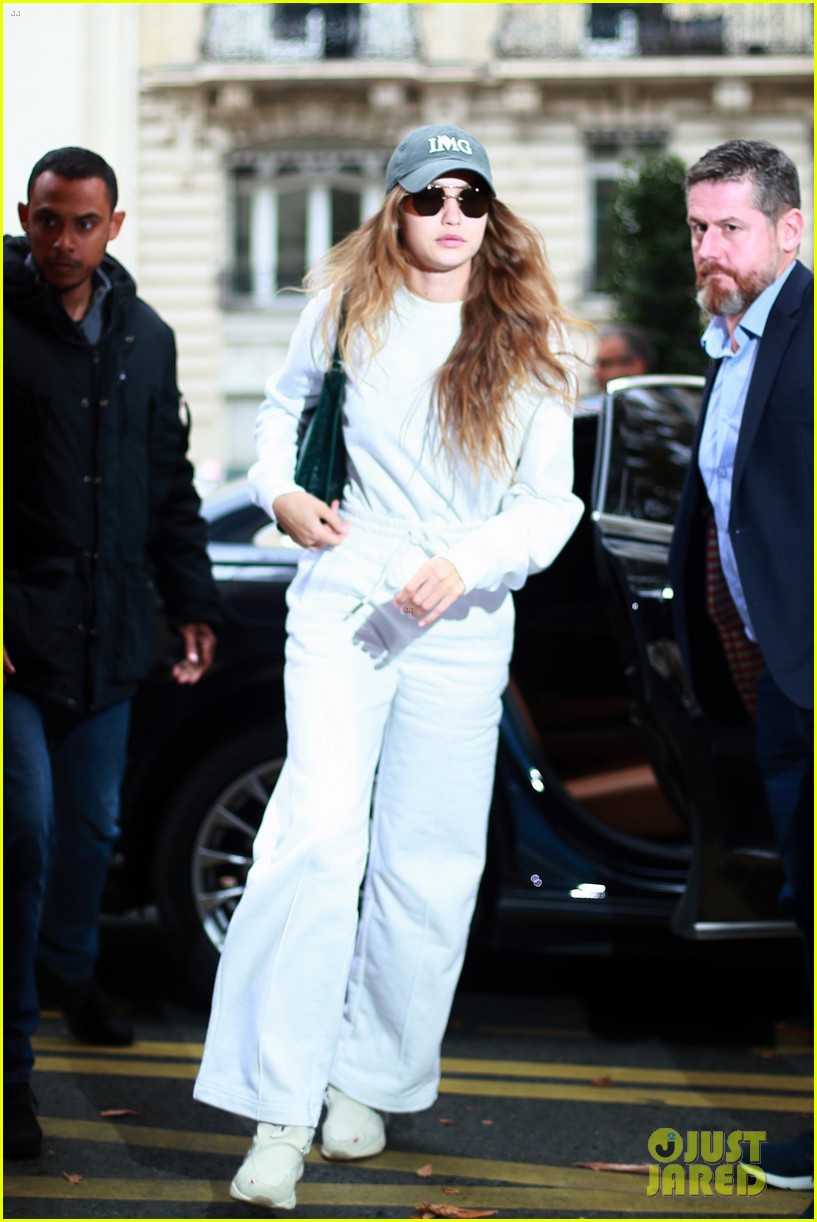 gigi hadid glitter nose bella hadid off white show 03