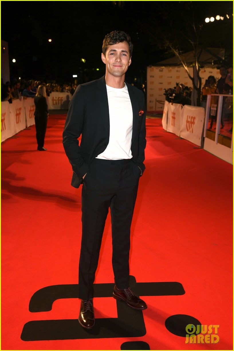 Maya Hawke Flies to TIFF 2019 to Support Jonah Hauer-King | Photo