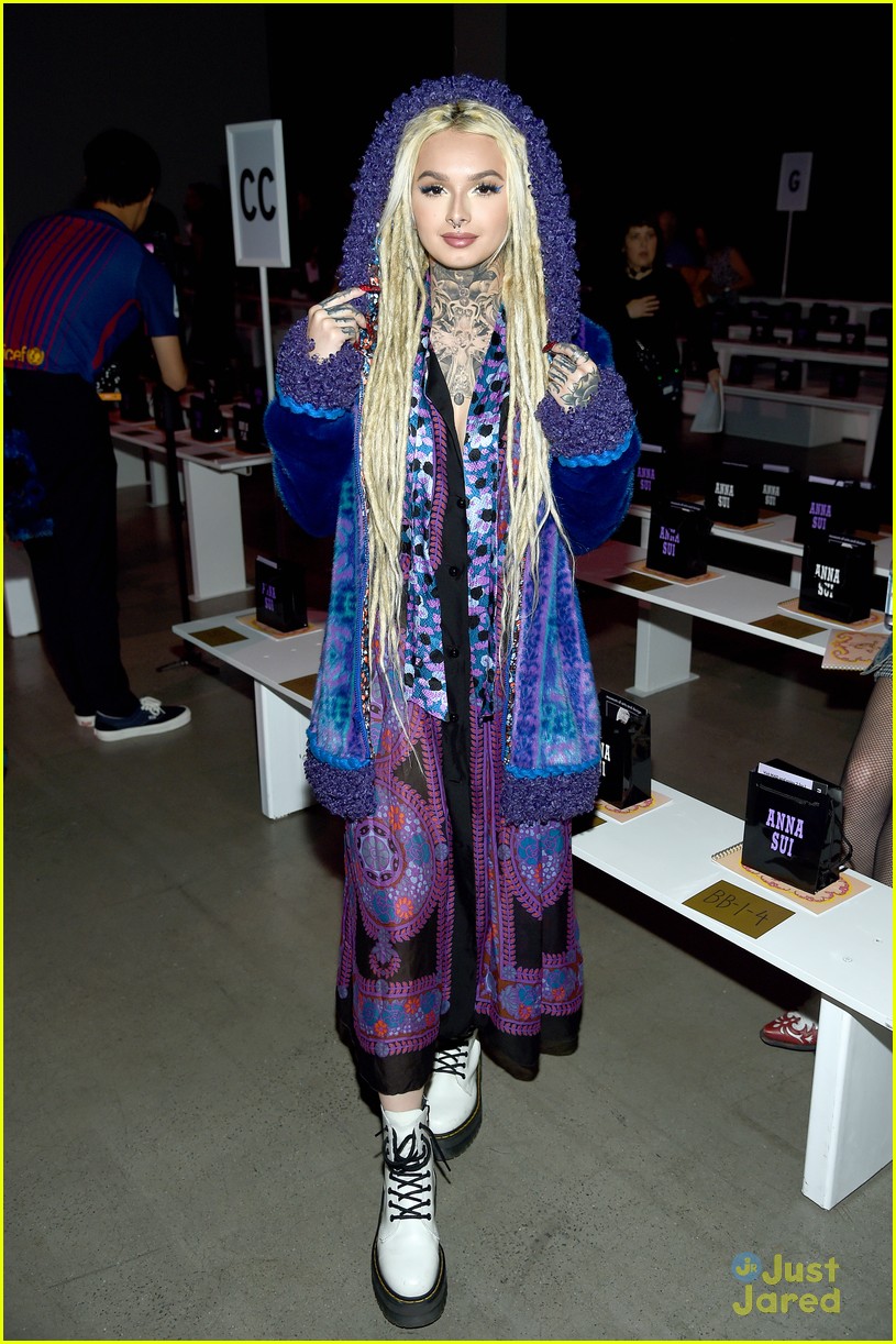 zhavia jenna ortega victoria justice more nyfw 02