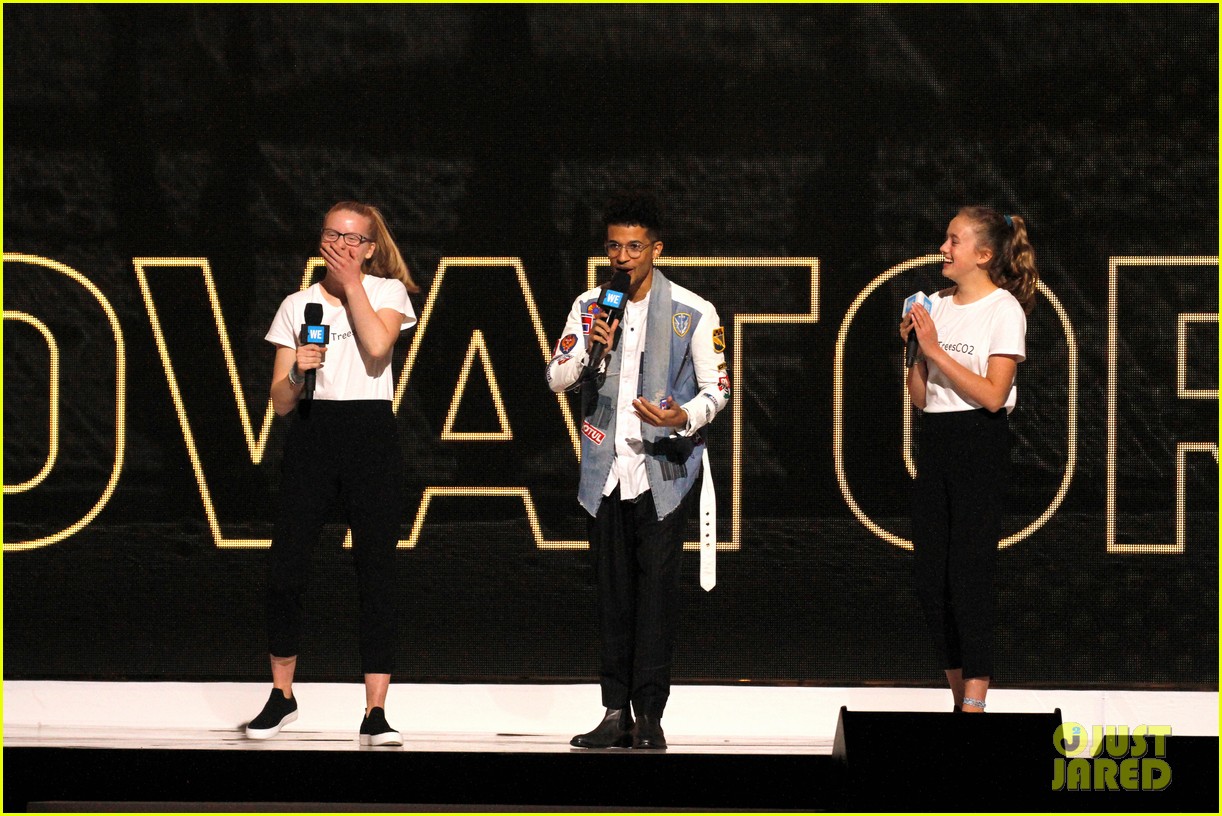 jenna ortega navia robinson jordan fisher hit the stage at we day toronto 16