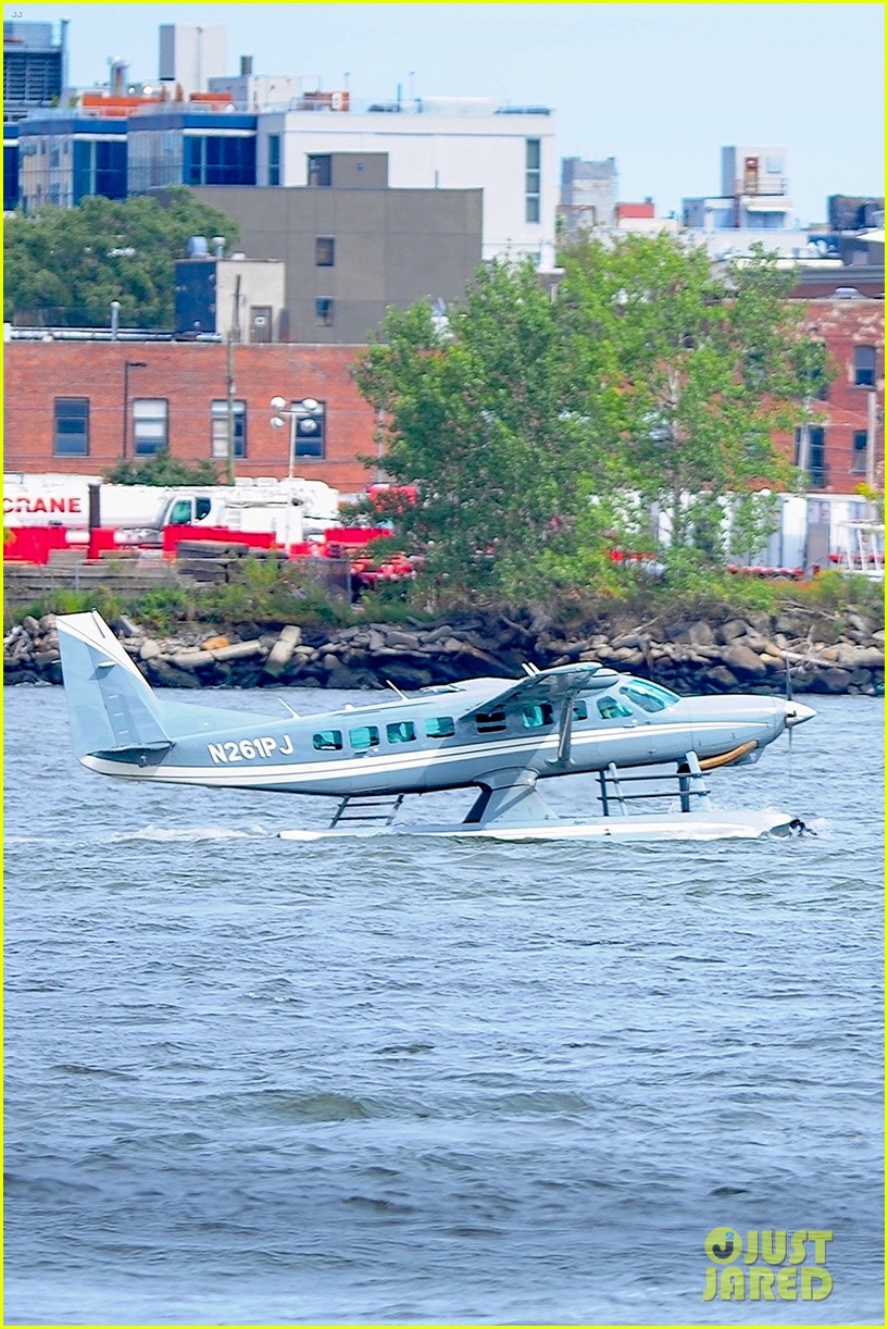 nick jonas priyanka chopra joe jonas ride in seaplane 12