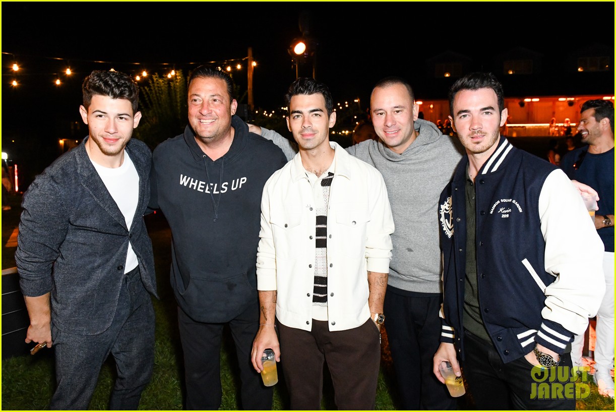 nick jonas tequila celebration priyanka chopra 03