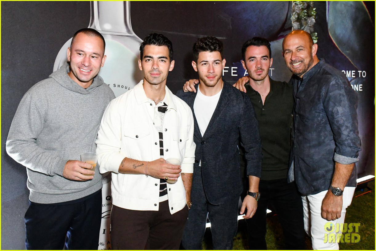 nick jonas tequila celebration priyanka chopra 13