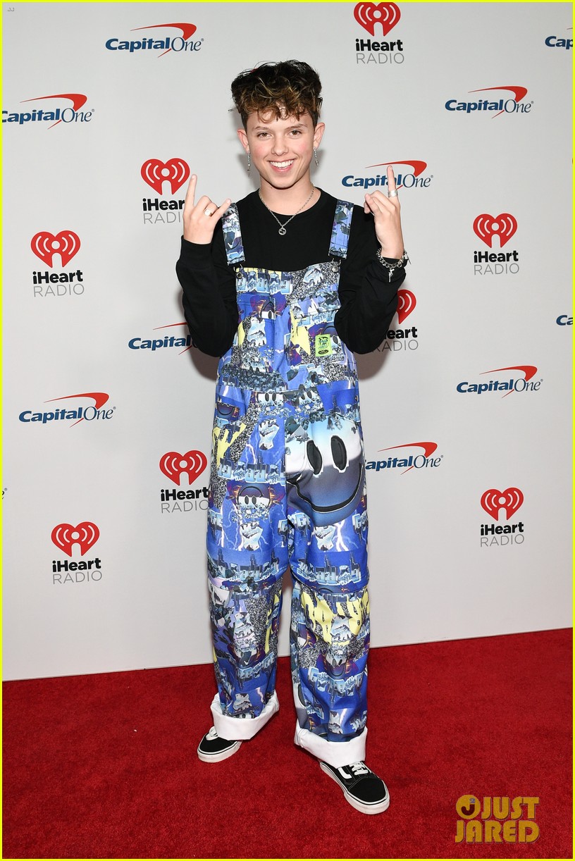 luc hale joins katy keene cast for iheartradio music festival 03