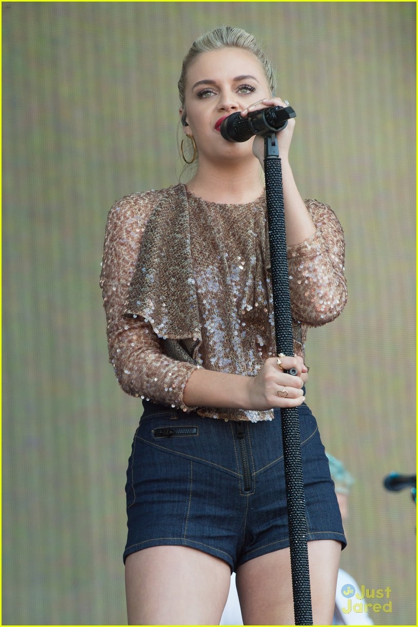 Kelsea Ballerini Has Over 200 Songs To Go Through For Her New Album