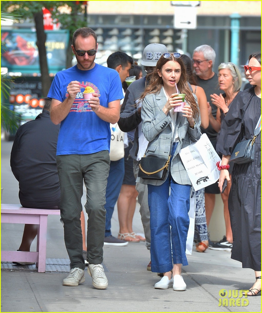 Lily Collins Looks So Happy With Charlie Mcdowell Photo Charlie Mcdowell Lily Collins Pictures Just Jared Jr